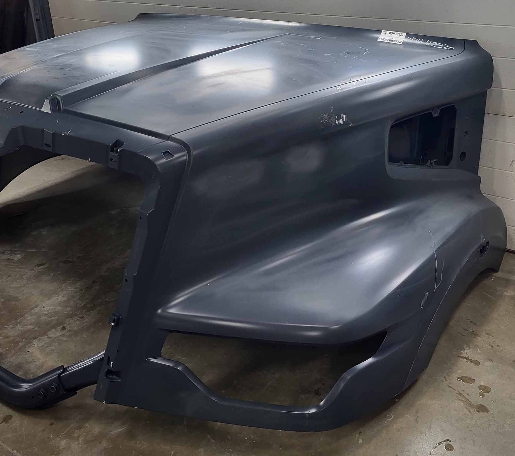 Western Star 57X  OEM Take-Off Hood, U2320 - Image 5